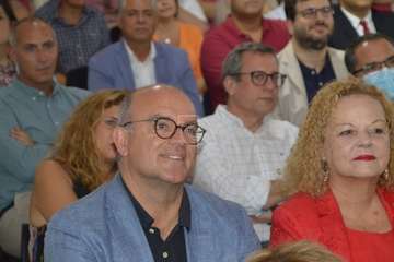 El PSOE rinde homenaje al exconcejal José Alcaraz/TA.